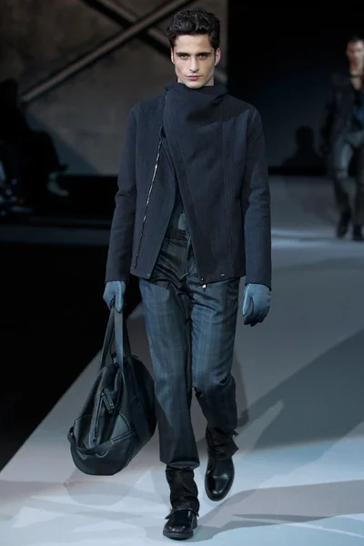 Look 50